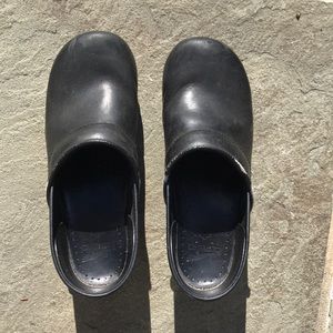 Black Dansko Clogs Size 40